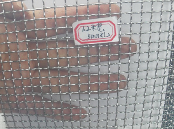 316不銹鋼軋花網(wǎng)-www.bzbjsd.cn